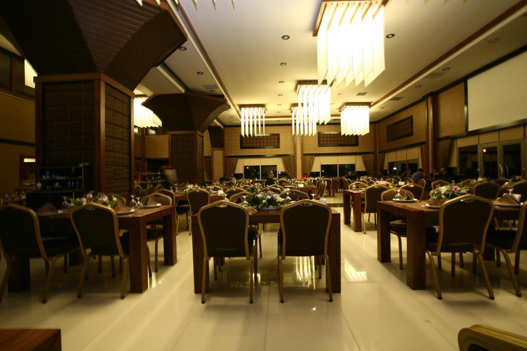 Grand Cali Hotel Bozuyuk ภายนอก รูปภาพ