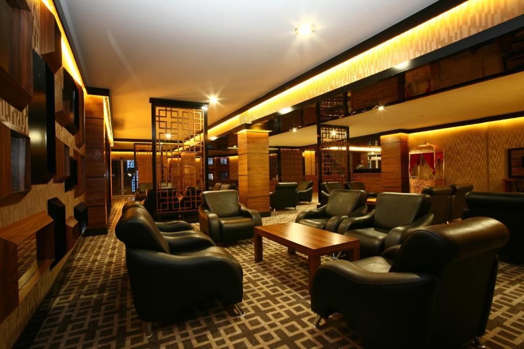 Grand Cali Hotel Bozuyuk ภายนอก รูปภาพ