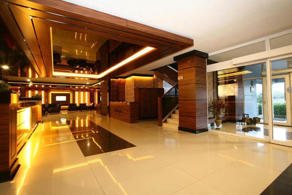Grand Cali Hotel Bozuyuk ภายนอก รูปภาพ