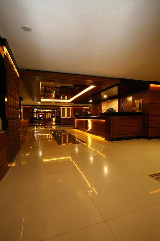 Grand Cali Hotel Bozuyuk ภายนอก รูปภาพ