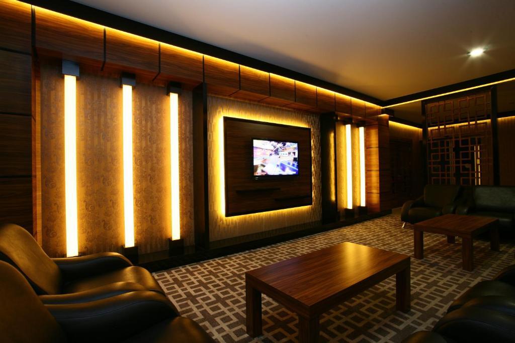 Grand Cali Hotel Bozuyuk ภายนอก รูปภาพ